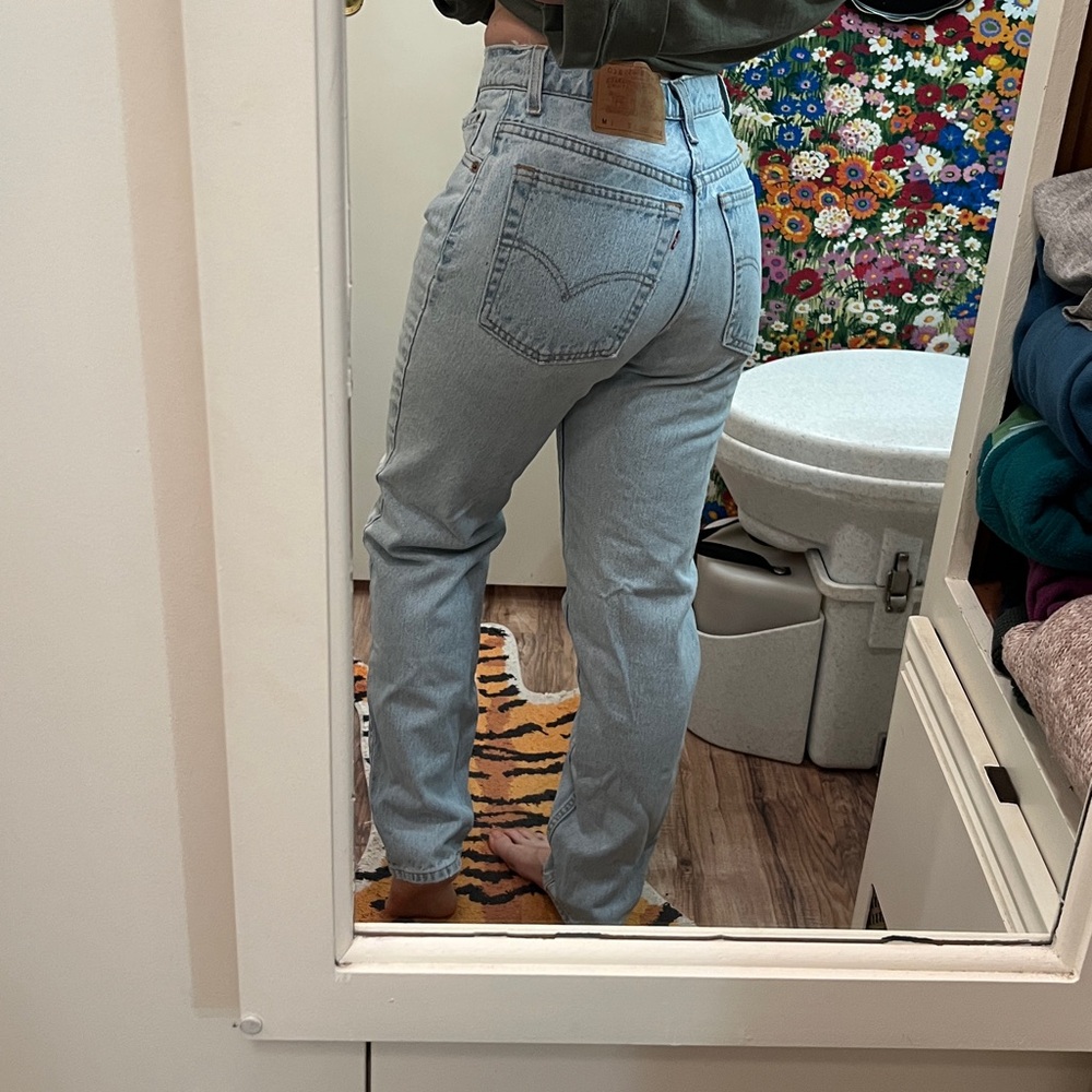 Vintage 550s Levi’s from 1997 DO NOT BUY BEFORE READING SIZING INFO